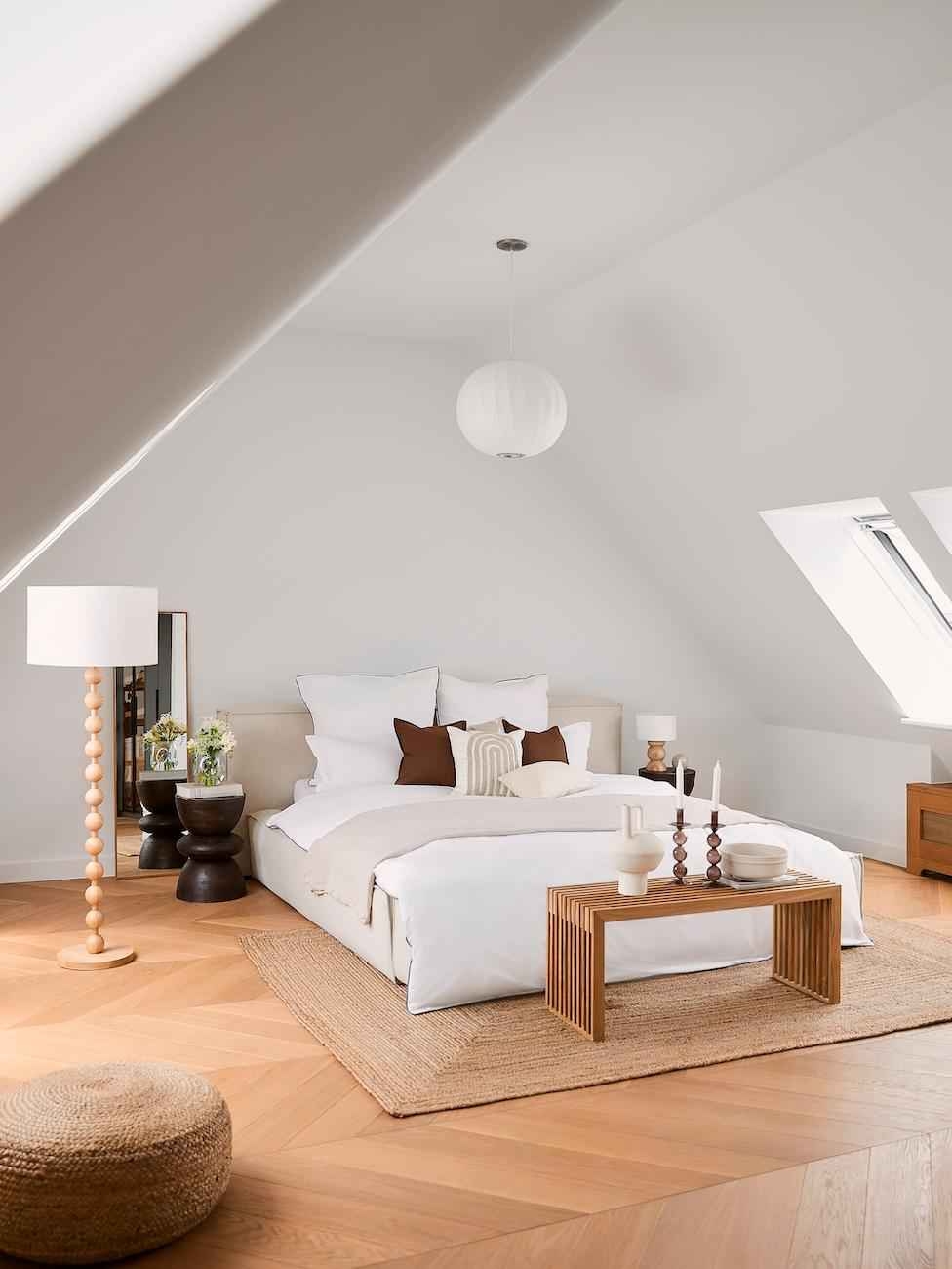 Schlafzimmer Mit Dachschräge: 10 Tipps Und Produkte | Westwing inside Dachschräge Schlafzimmer Einrichten